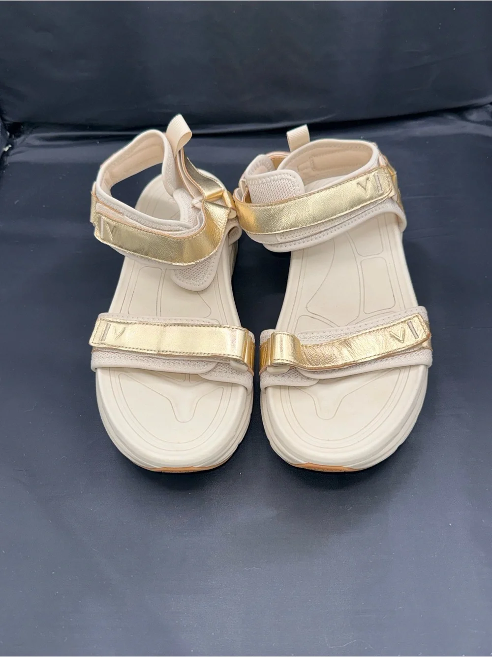 Vionic Walk Max Wanderer Metallic Gold Chunky Platform Sport Sandal Gorpcore 11